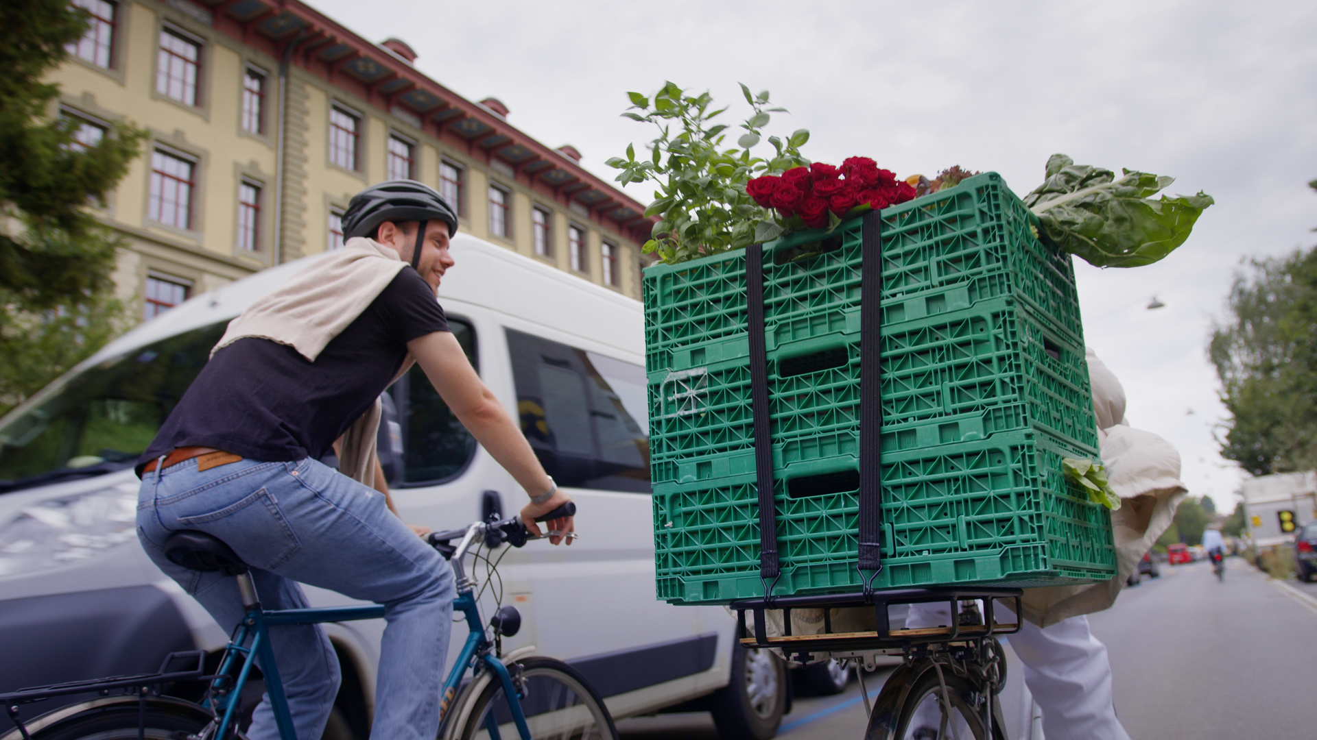 Laden Sie das Video: PACKI der Velokorb